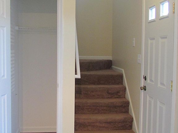 LIVING ROOM CLOSET