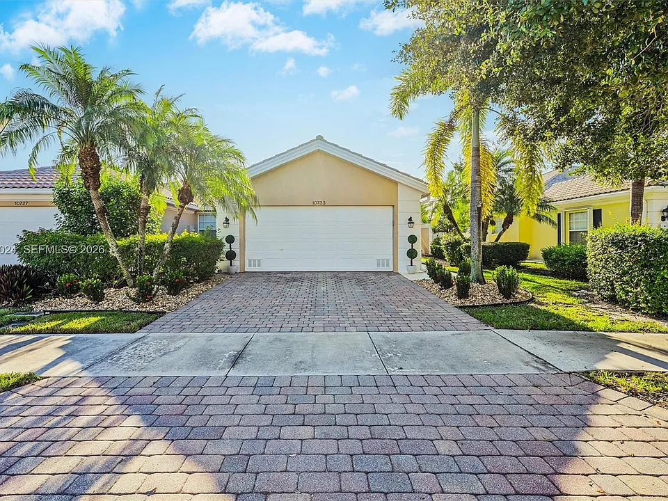 10733 SW Elsinore Dr