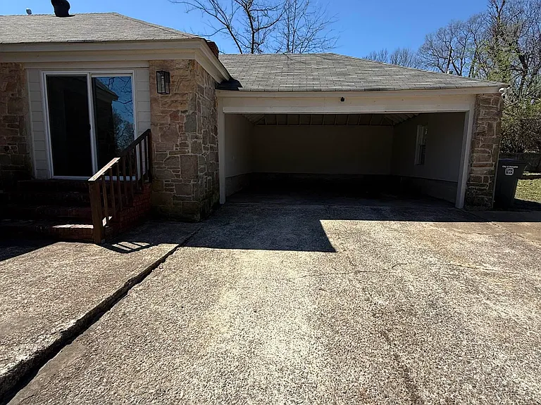 764 Dunn Ave — Photo 13