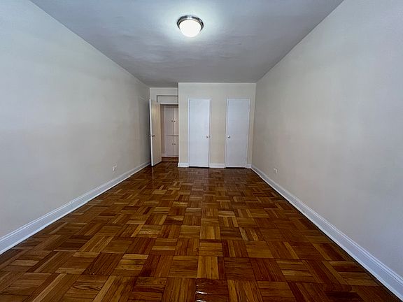 5th image of 2935 Ocean Pkwy APT 3