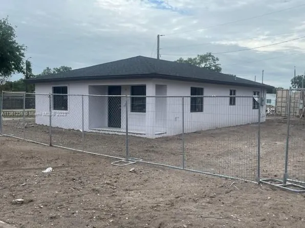 2410 NW 153rd St, Miami Gardens, FL 33054