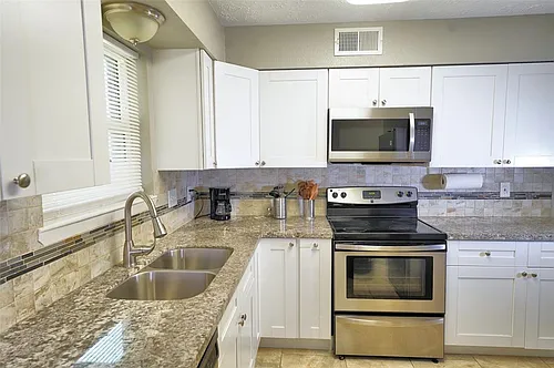 7511 Stamen Dr Photo 1