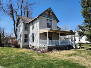 1019 Summer St, Grinnell, IA