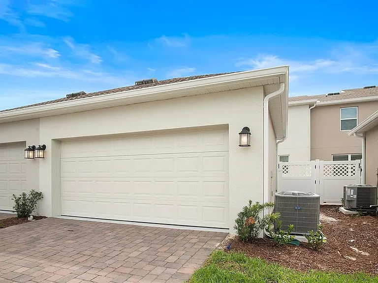 5643 Quiet Palm Loop — Photo 10