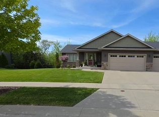 3993 Stone Point Dr NE, Rochester, MN 55906
