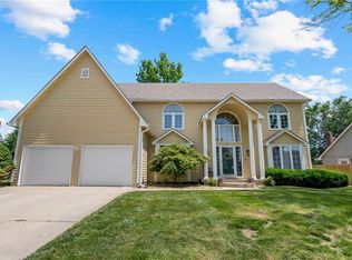1305 NE Offshore Ct, Blue Springs, MO 64014