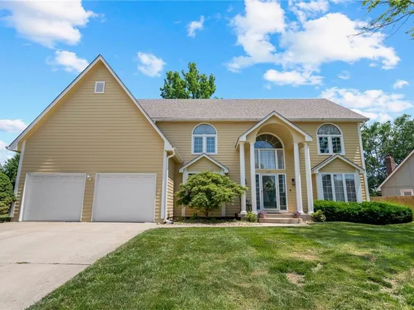 1305 NE Offshore Ct, Blue Springs, MO 64014