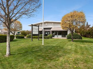 1054 Montauk Hwy, Water Mill, NY 11976