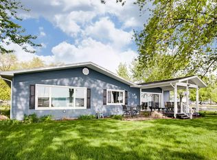 10394 N Leeland Ln, Syracuse, IN