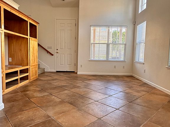 3rd image of 102 Adobe Ct