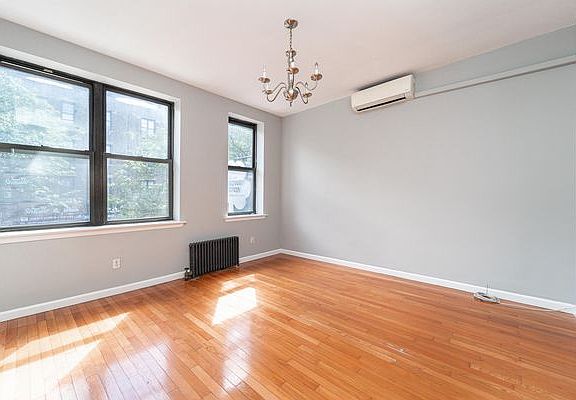 3rd image of 3011 Broadway APT 2