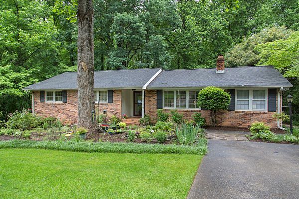 1st image of 55 Regent Dr