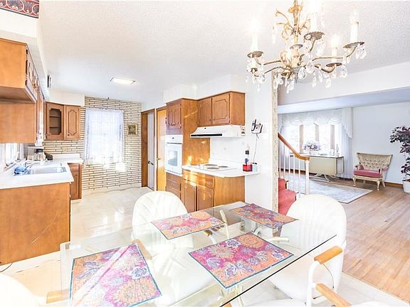 5th image of 115 Dorrance Ave