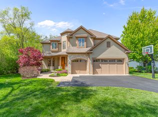 126 Millstone Rd, Deerfield, IL 60015