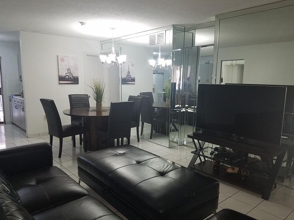 Living/Dinning Room