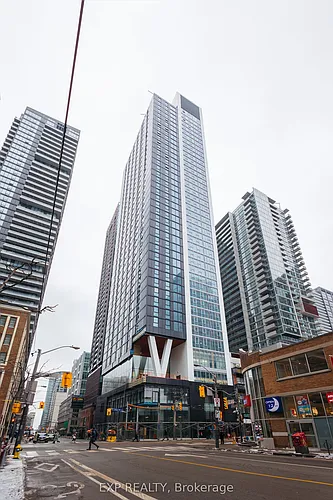 357 King St W Photo 1