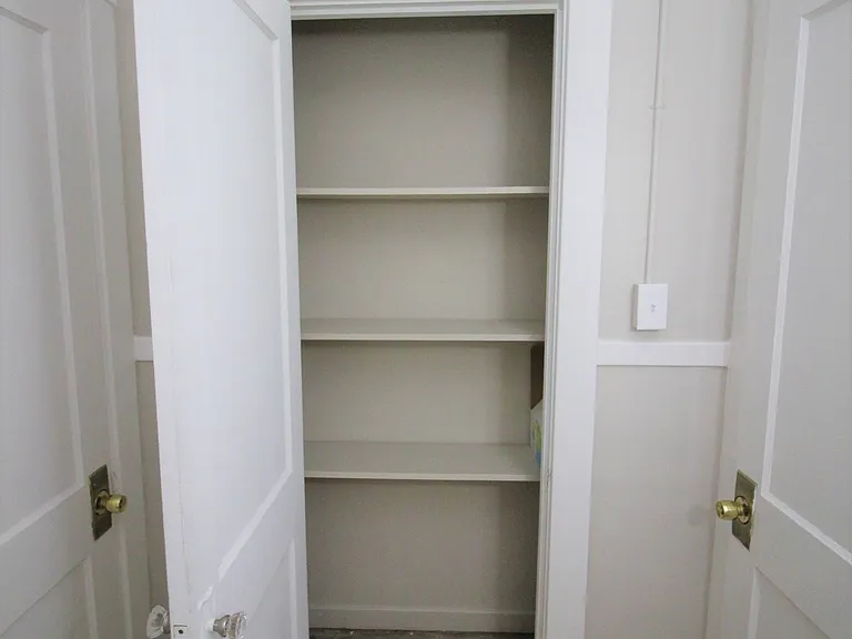 736 Oakland Ave SW — Photo 10