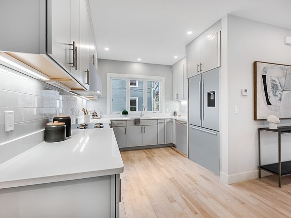 4th image of 317 Pearl St #1
