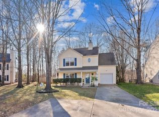 1811 Endeavor Ln, Lake Wylie, SC 29710