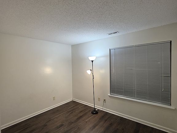 4th image of 9531 University Terrace Dr APT B
