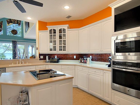 2nd image of 6371 Portofino Ln