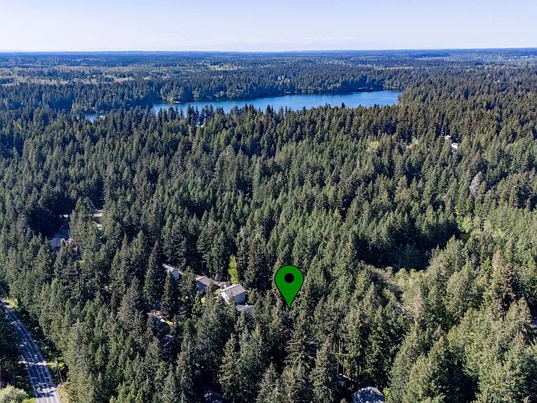 22530 Bluewater Dr SE — Photo 40