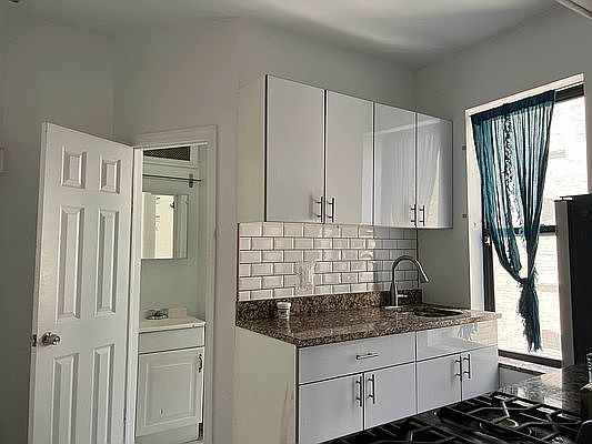 1st image of 327 E 108th St #5D