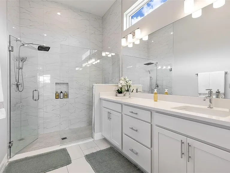 819 Liliana Dr — Photo 17