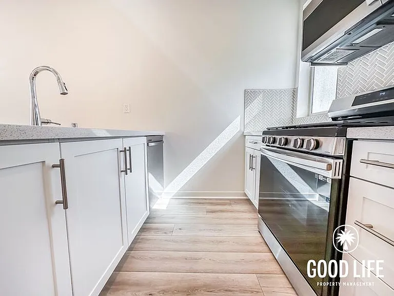 1582 Topeka Ave #4 — Photo 5