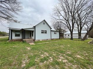 201 N Layton Ave, Earlsboro, OK 74840