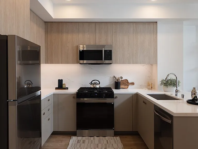 Resa Long Beach — Photo 33