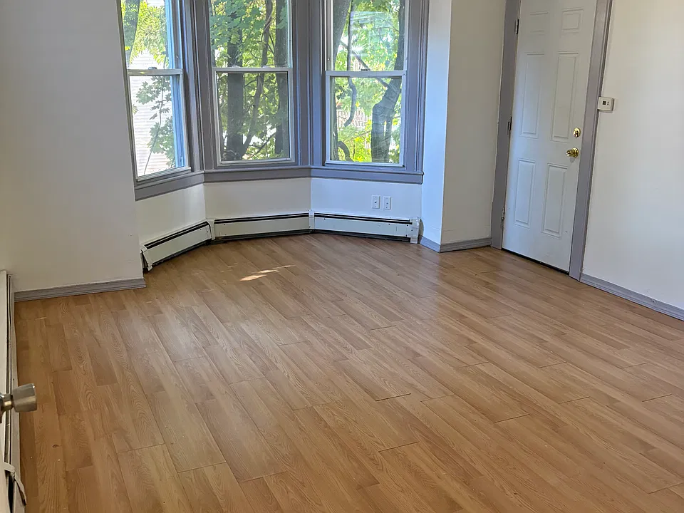 38 Chestnut St #1