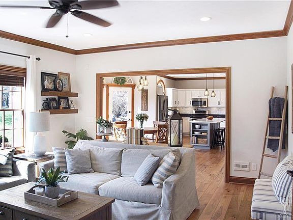 4th image of 1560 Waterbury Woods Ln
