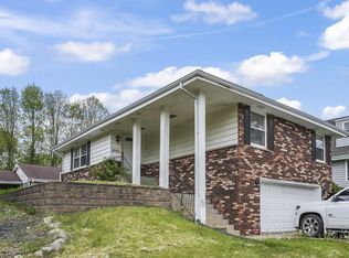 1050 S Grandview Blvd, Waukesha, WI 53188