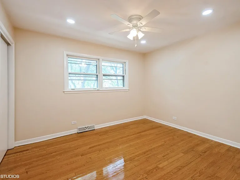 2623 W Arthur Ave #2 — Photo 4