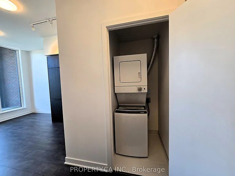 1185 Dupont St #316 — Photo 11