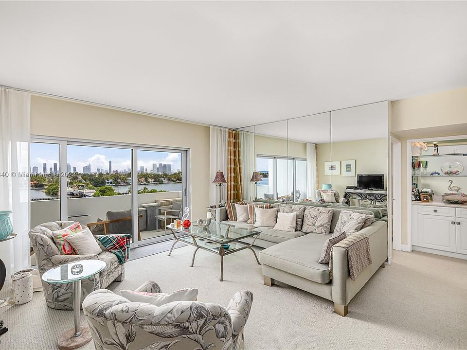 1st image of 3 Island Ave APT 7G