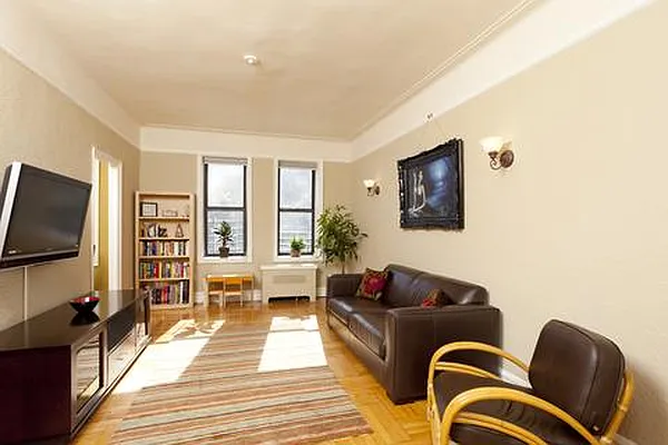 Sold by Real Direct | media 6