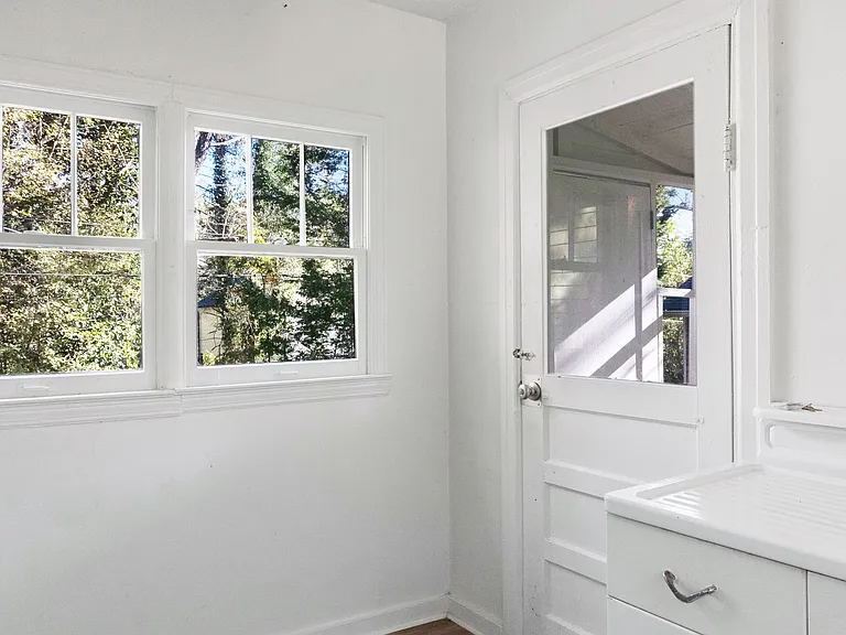 313 California Ave #A — Photo 13