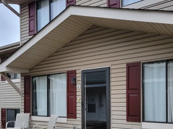 29W572 Winchester Cir S Unit 2, Warrenville, IL 60555