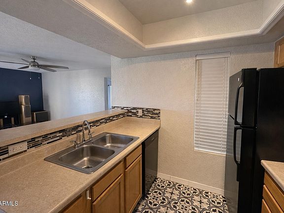 5th image of 1101 S SYCAMORE -- #207