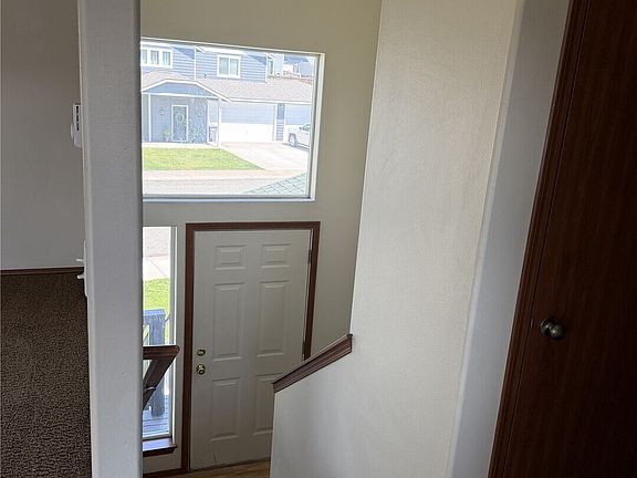 3rd image of 1906 W Peakview Drive