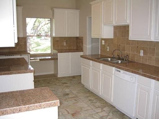 3rd image of 10407 MOUNT HOPE DR