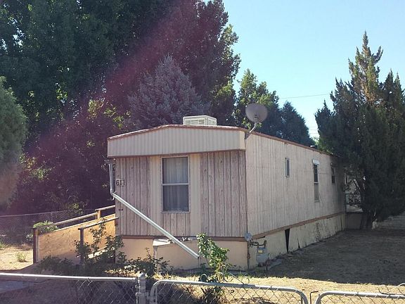 2nd image of 611 Meadowland St