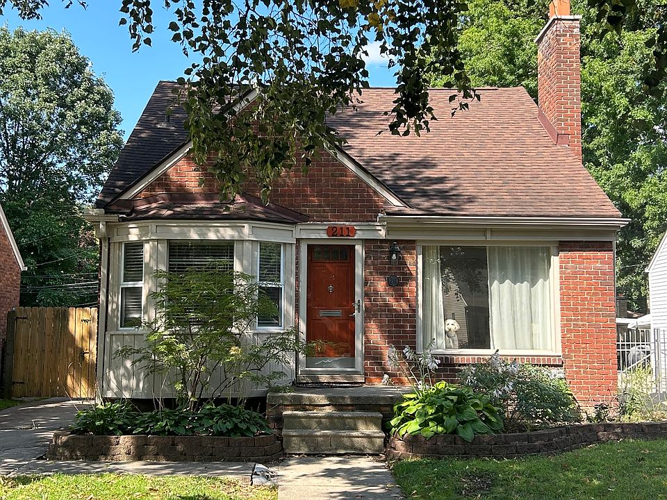 1st image of 211 N Connecticut Ave