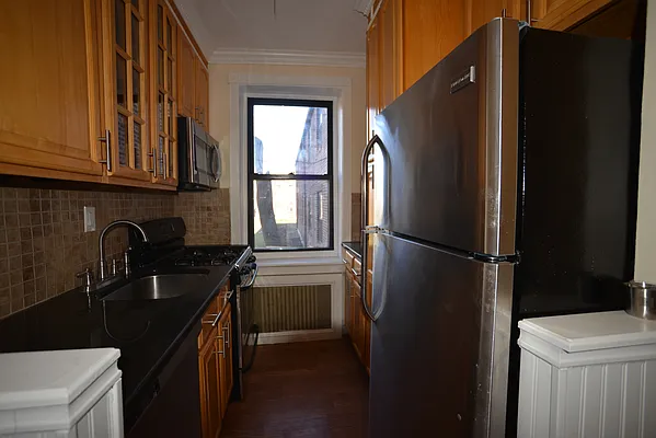 Sold by Voro, LLC | media 53