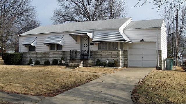 1st image of 10446 Ashbrook Dr