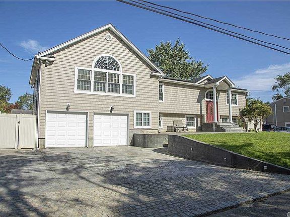 5th image of 2809 Devon Ave