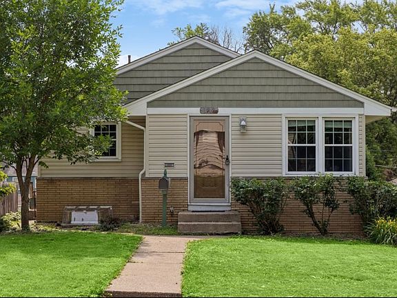 2nd image of 3919 Tyler St NE