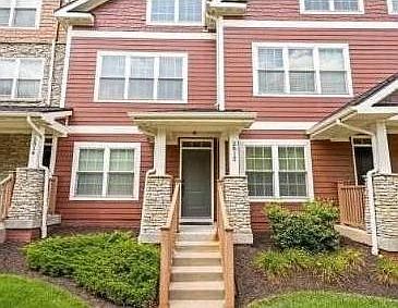 1st image of 2812 Lake Ave